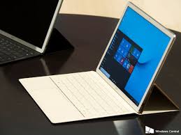 Гибридное Windows-устройство MateBook от Huawei теперь доступно в США и Канаде по цене от $ 700
