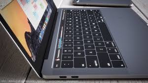 Подробно о новом MacBook Pro с Touch Bar, Touch ID и USB-C