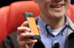 Китайский производитель смартфонов Xiaomi планирует удвоить выпуск продукции