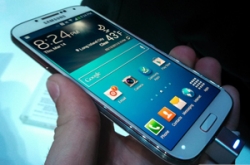 Samsung готовится начать продажи флагмана Galaxy S4