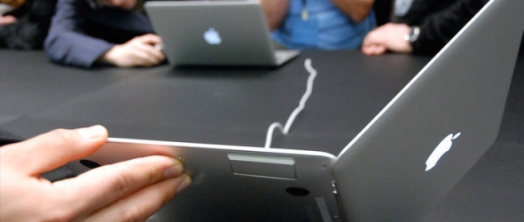 Аналитик: Apple откажется от MacBook Pro без Retina-экрана