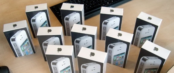 Запрет продаж iPhone 4 обернется для Apple потерей $2 млрд