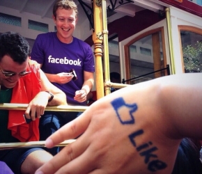 Цукерберг возглавил 700 сотрудников Facebook на гей-параде в США