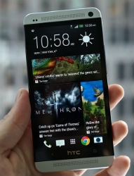 Концентрация на флагманской модели HTC One рискованна для компании