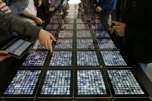 Apple увеличит экраны в своих гаджетах