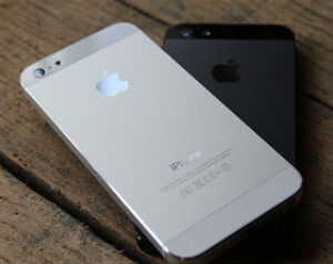 Apple снимет с производства iPhone 5 этой осенью