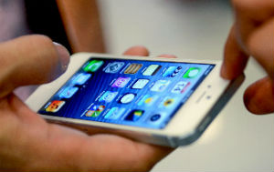 Бюджетный iPhone опередит iPhone 5S по объему продаж