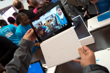 Акционеры подали в суд на Microsoft за утаивание реальных продаж планшетов Surface