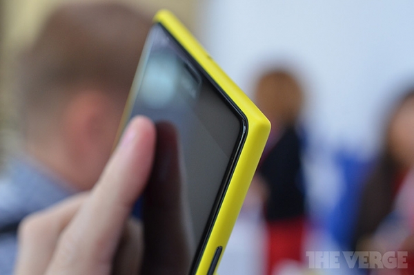 Nokia официально представила смартфоны Lumia 1520 и 1320, а также планшет Lumia 2520 (17 фото, дополнено)