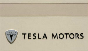 Топ-менеджеры Apple продолжают уходить в Tesla Motors