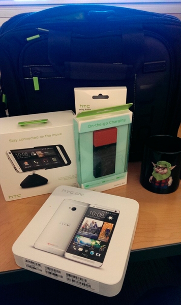 HTC подарила американцу, спасенному от пули смартфоном EVO 3D, новый мобильник