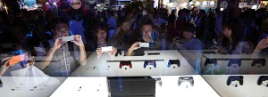 Sony обещает продать 3 млн приставок PlayStation 4 до конца 2013 года