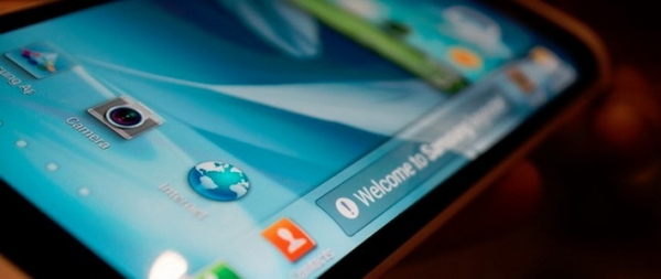Samsung готовится выпустить смартфон с трехсторонним закручивающимся дисплеем