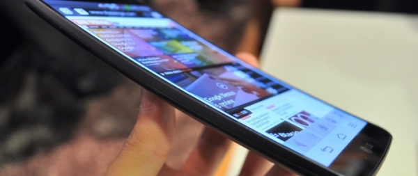 Слухи: изогнутый смартфон LG G Flex появится на международном рынке в декабре