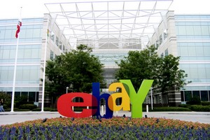 eBay показала спад прибыли на 28%
